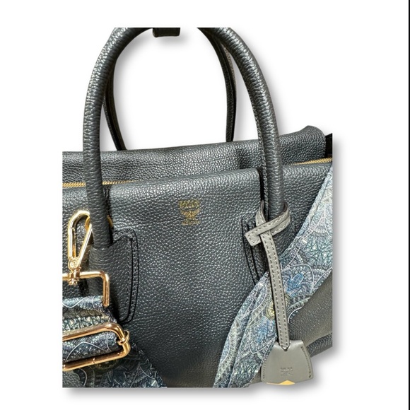 MCM Milla Mid Size Satchel/crosdbody - Picture 2 of 9